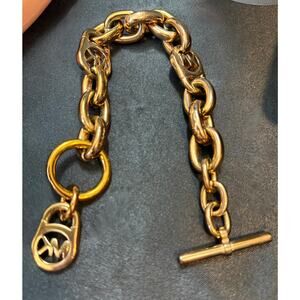 Michael Kors Chunky Gold Tone Chain Bracelet w/ MK Charms Toggle Sz 6.5”